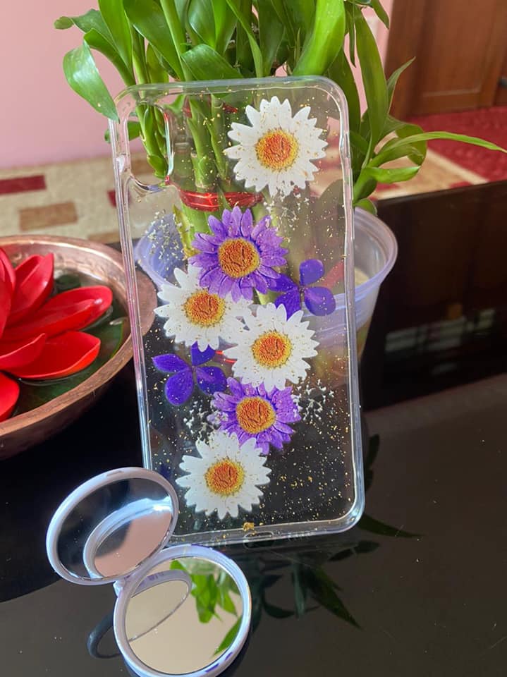 Universal mobile service center