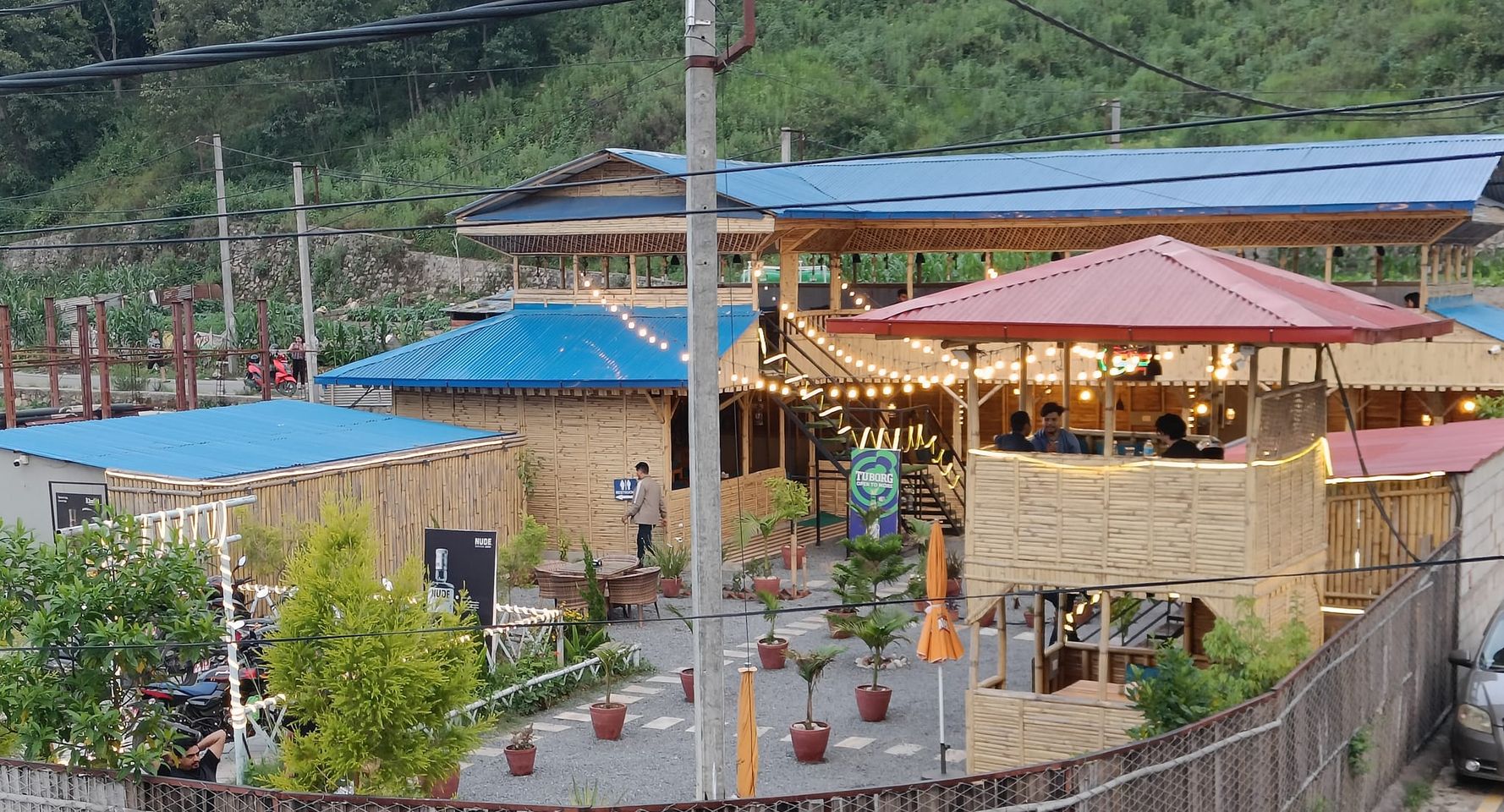 Bambooze Corner Restaurant and Bar 
