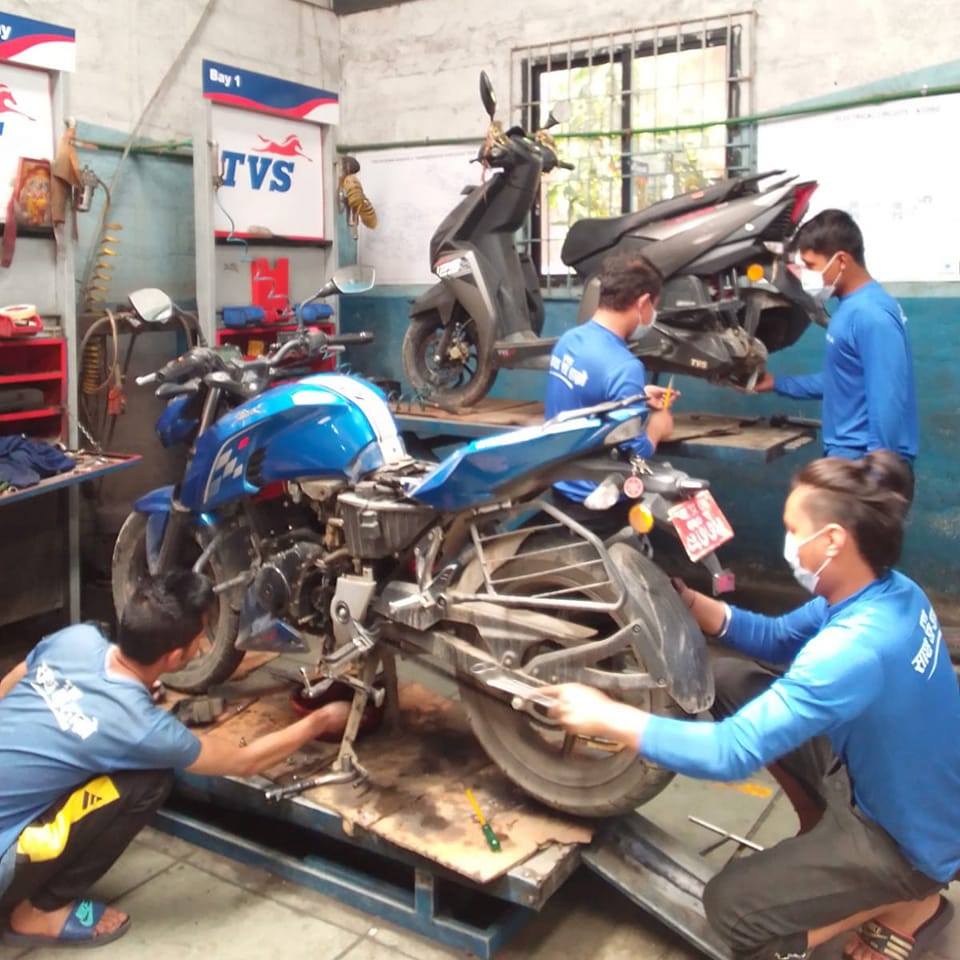 TVS Saanvi Service Center 