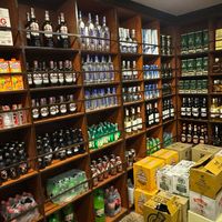 Everest Liquor Store